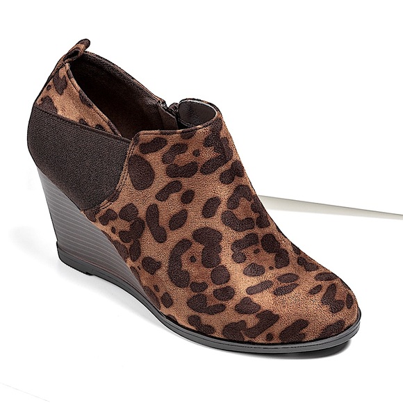 NWOB ✅ PIERRE DUMAS ⭐️ Leopard Print Wedge Ankle Booties - Picture 2 of 3